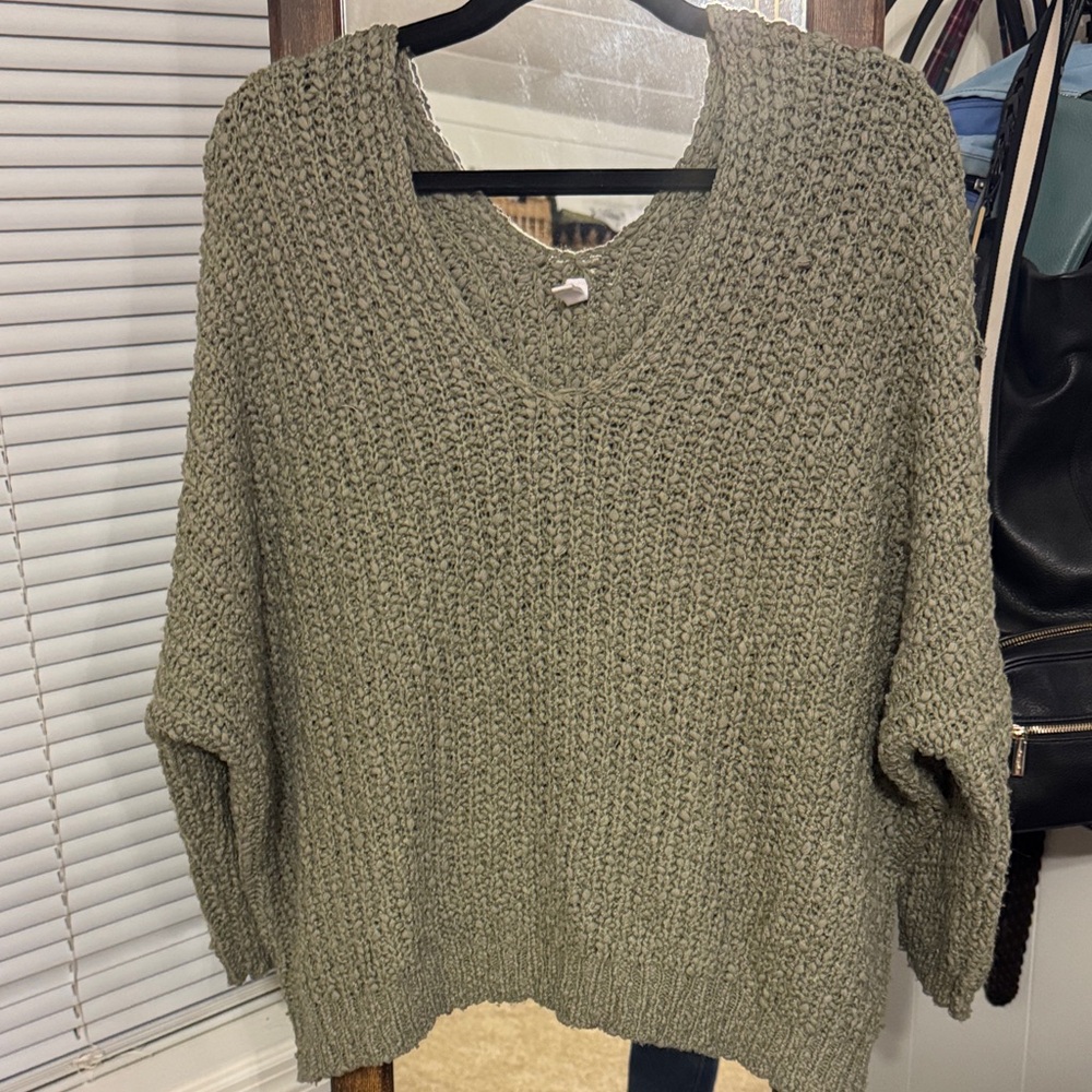 Oversized V-Neck Slouchy Chunky Knit Sweater -Olive Green, Sz S/M